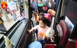 Những chuyến xe nghĩa tình đưa người bệnh về quê ăn Tết